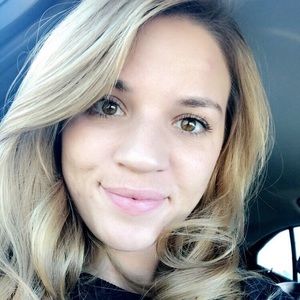 Meet your Posher, Lindsey